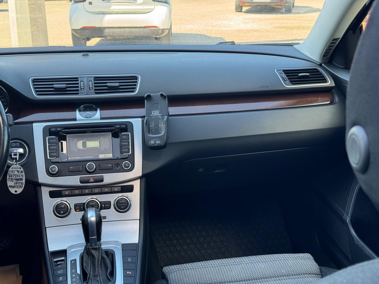 Volkswagen Passat 2.0 TDI DSG Highline BlueM. Tech.