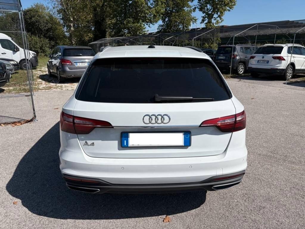 Audi A4 Avant 30 TDI/136 CV S tronic Business Advanced
