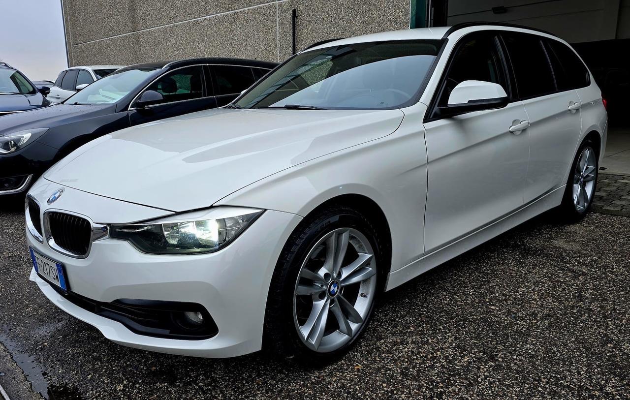 Bmw 320 320d xDrive Touring Luxury AUTOMATICA