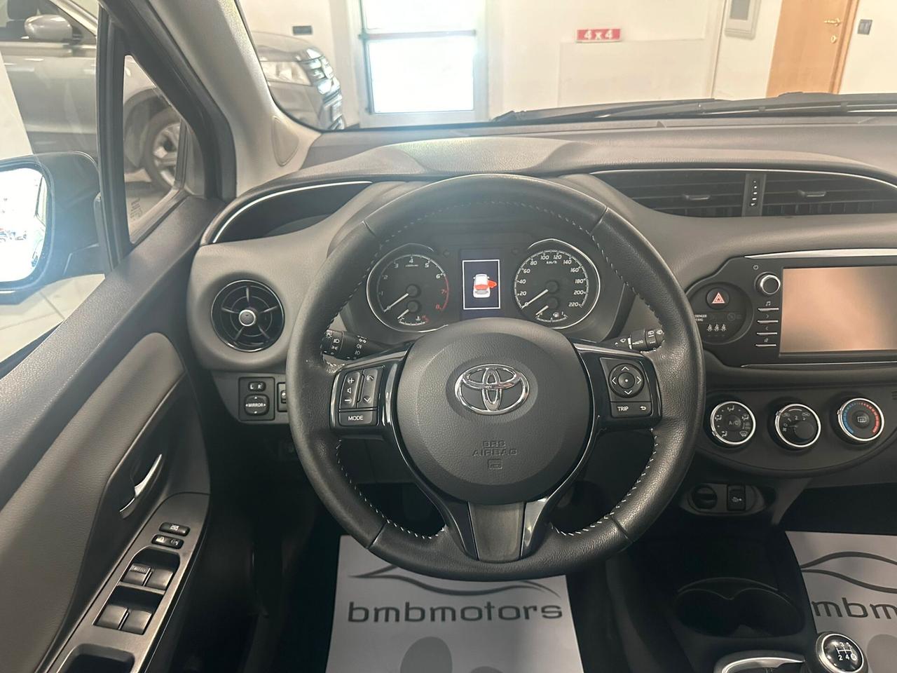 Toyota Yaris 1.0 72 CV 5 porte Lounge