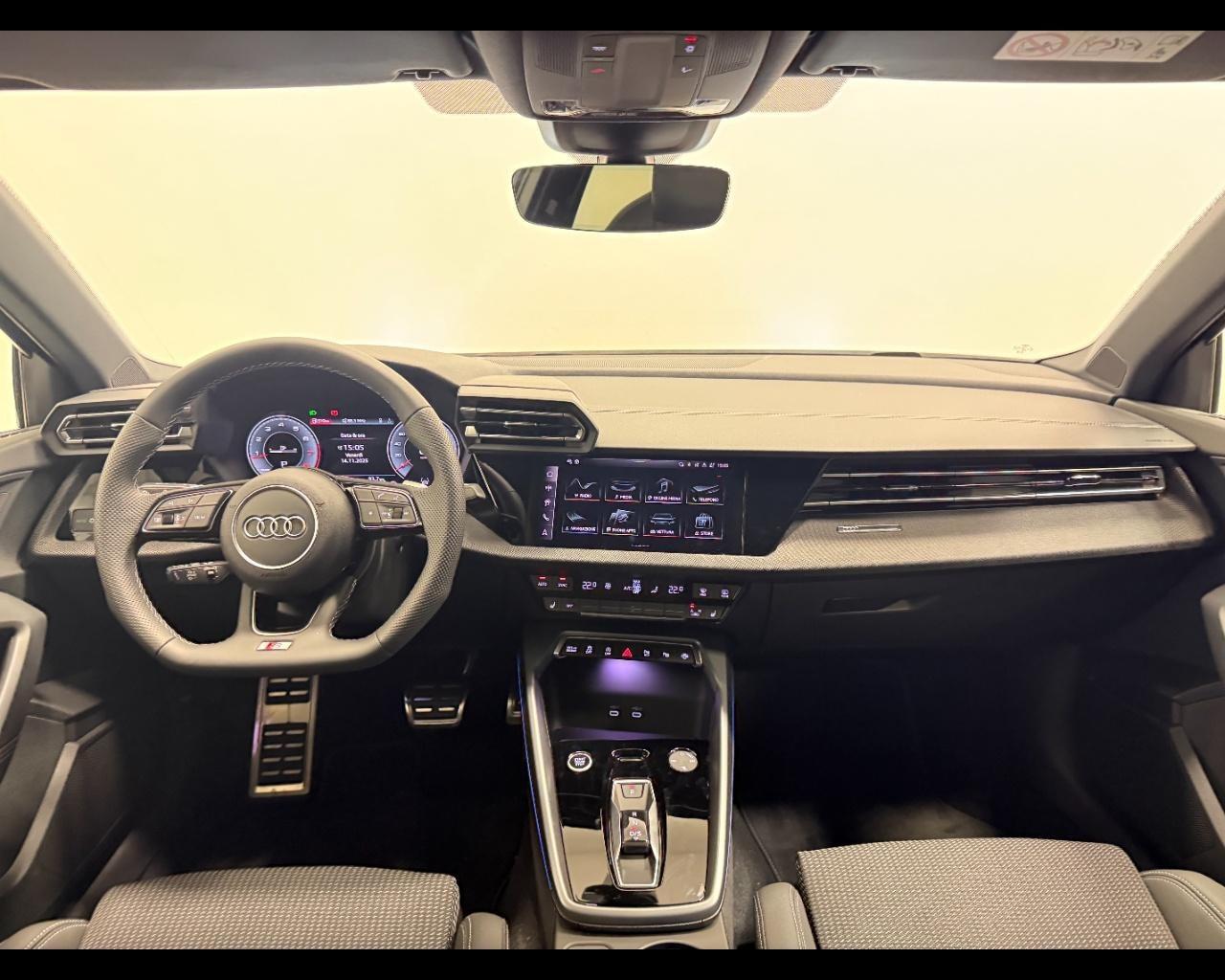 AUDI A3 ALLSTREET 35 TFSI S-TRONIC IDENTITY CONTRAST