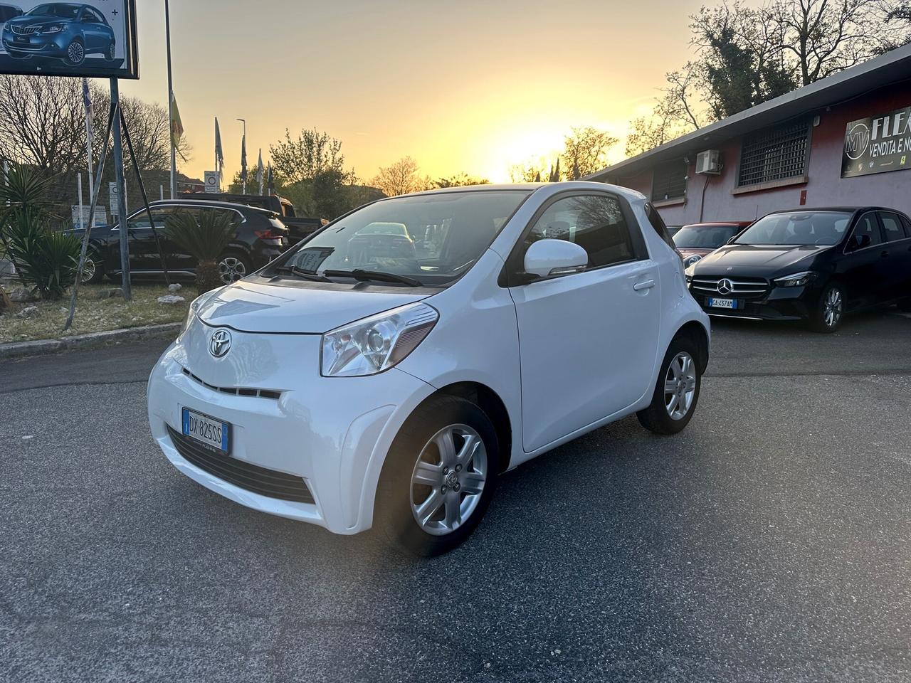 Toyota iQ 1.0 Multidrive Aut. Cerchi Permute Rate GARANTITA