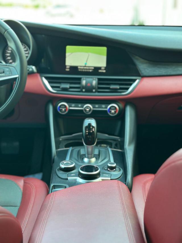 ALFA ROMEO Giulia 2.2 TD 150cv AT8 Super (Pelle/Navi/Auto/Xeno/Led)