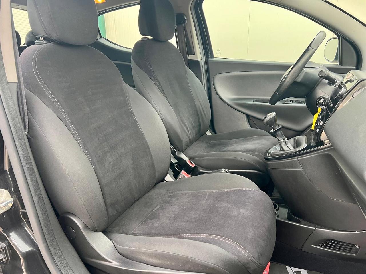 Lancia Ypsilon 1.2 5 porte