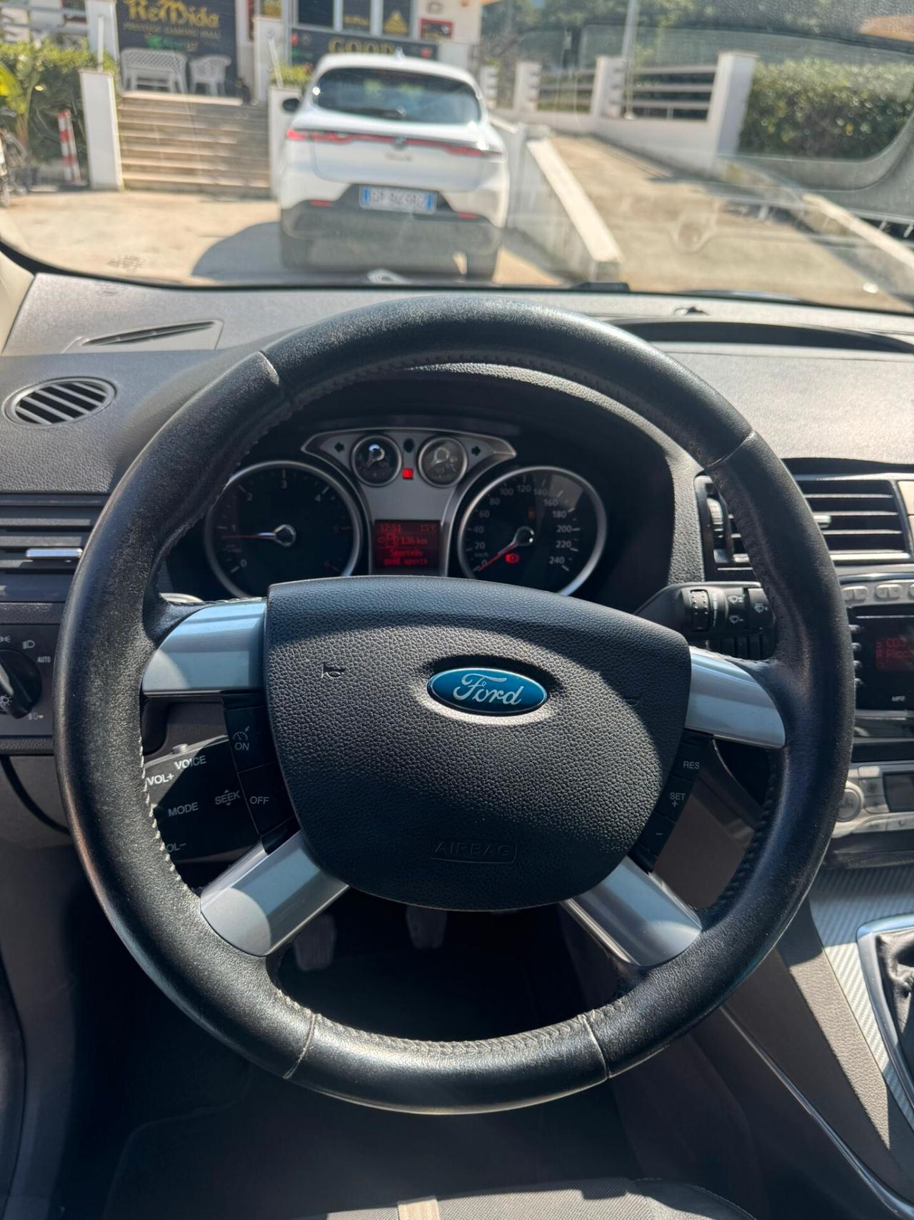 Ford Kuga 2.0 TDCi 136 CV 4WD Titanium DPF