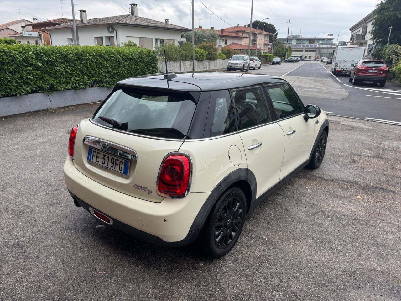 Mini 1.5 Cooper D Business