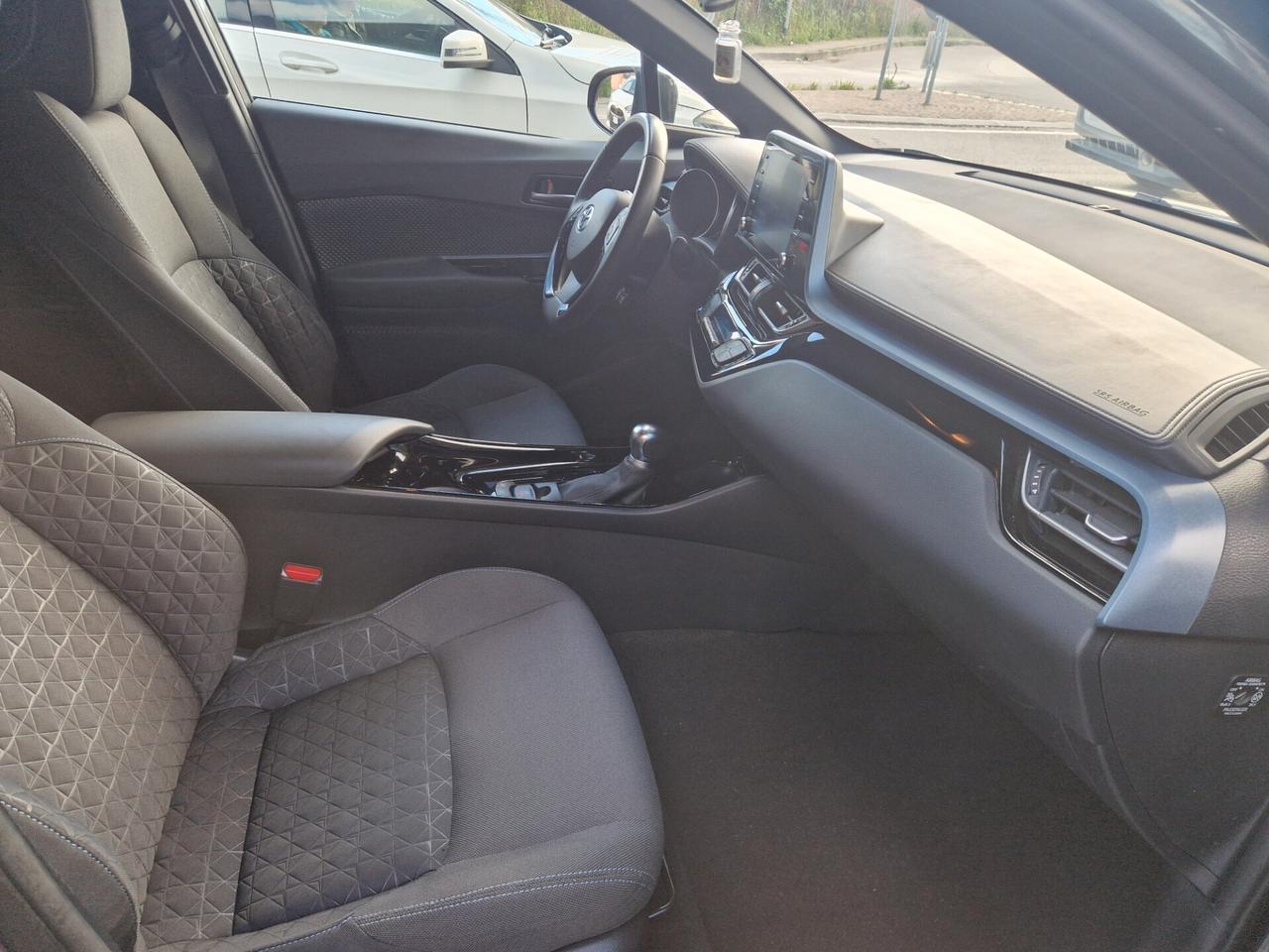 Toyota C-HR 2.0 Hybrid E-CVT Comfort