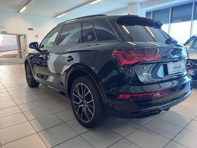 Audi Q5 Q5 40 2.0 tdi mhev 12V S line quattro s-tronic