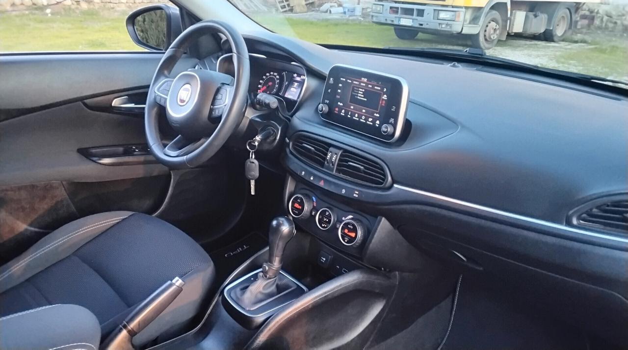 Fiat Tipo 1.6 Mjt S&S DCT SW Lounge