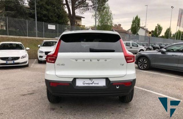 VOLVO XC40 T2 Geartronic Momentum Core