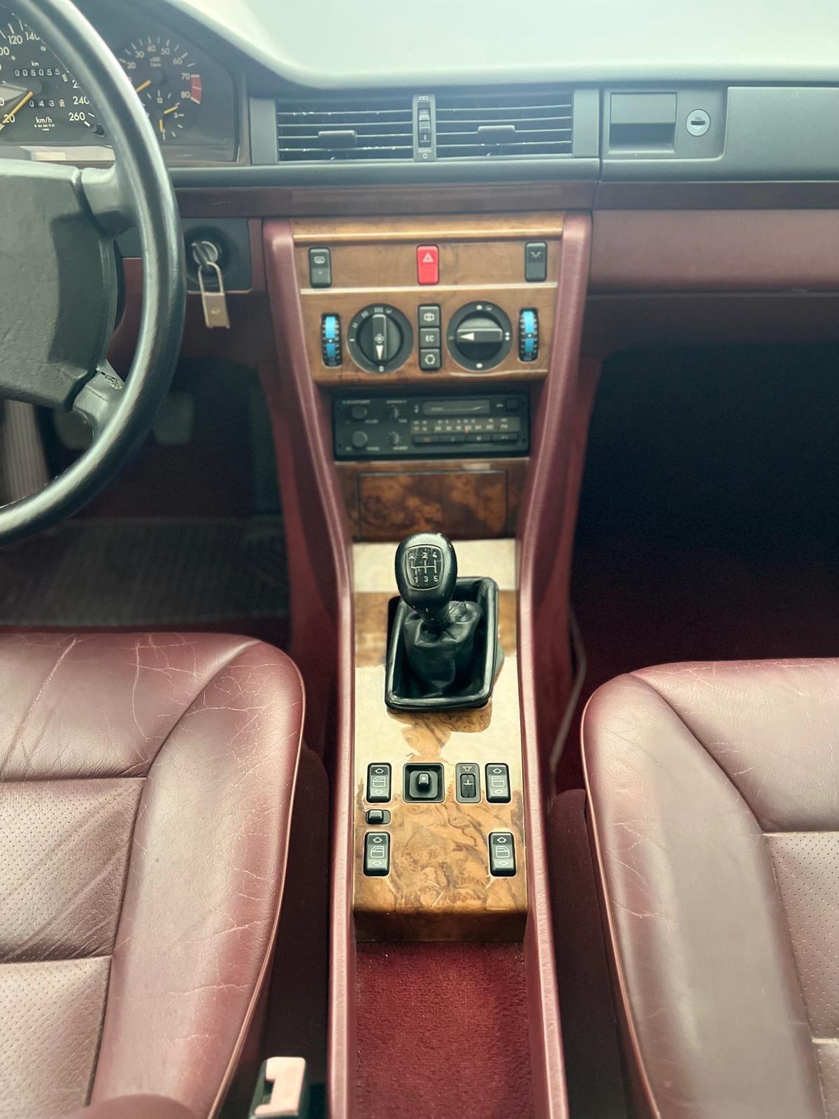 Mercedes-benz E 320 Coupe