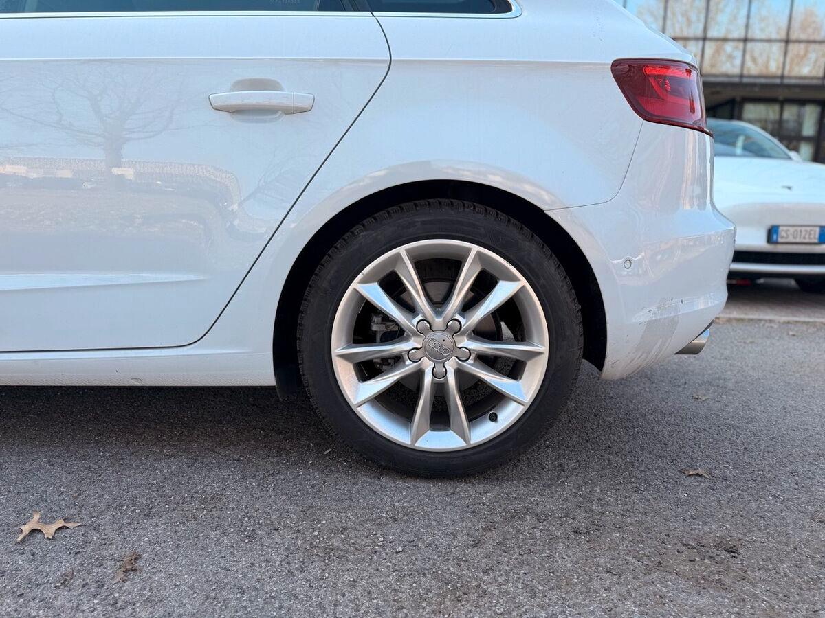 Audi A3 2.0 tdi Ambition 150cv s-tronic E6
