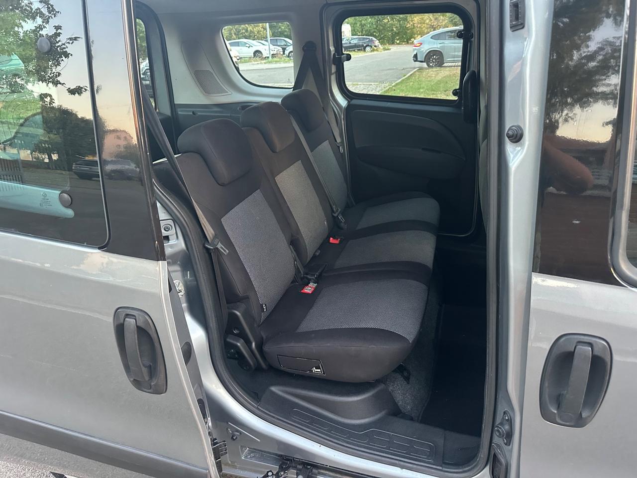 Fiat Doblò 1.4 T-Jet 16V Natural Power Lounge