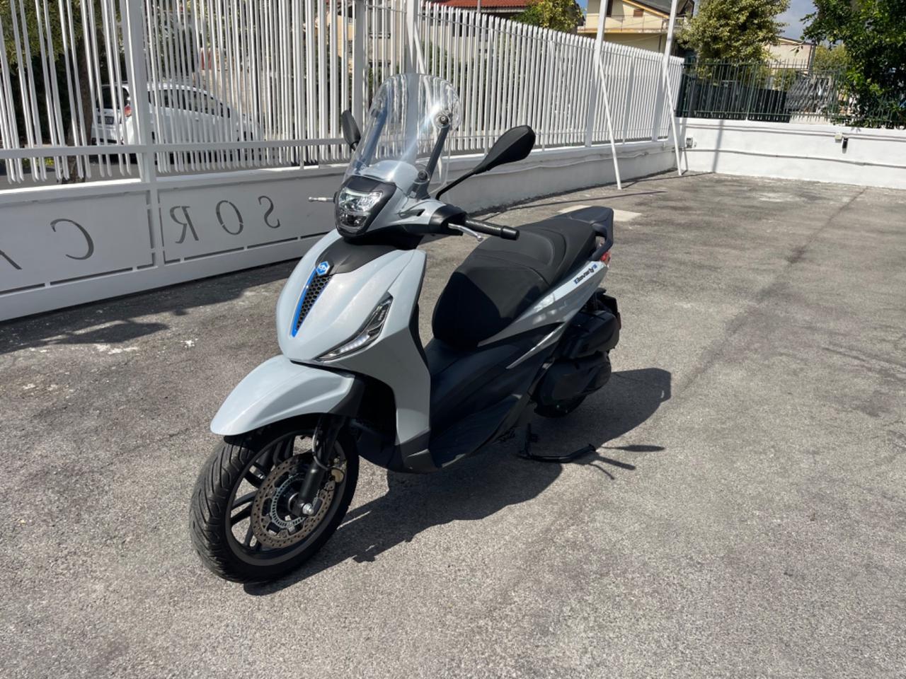 Piaggio Beverly 400 i.e. 400S HPI ANNO 2025 KM 1000 PERFETTO!!!