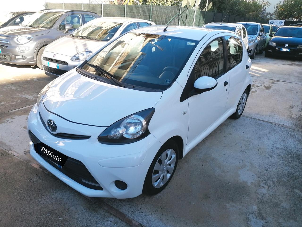 Toyota Aygo 1.0 12V 5 porte Lounge - Navy