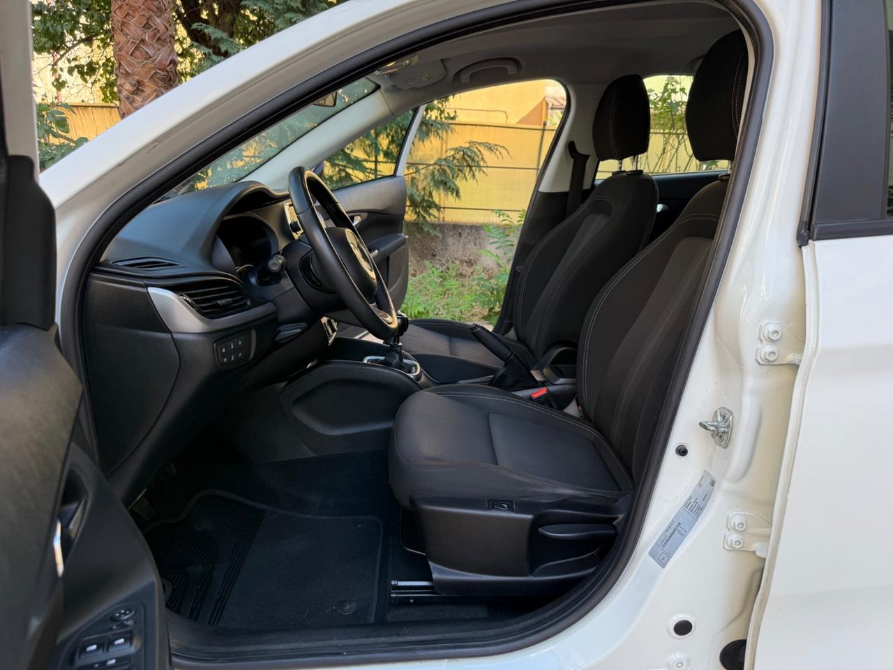 Fiat Tipo 1.6 Mjt S&S 5 porte Easy Business