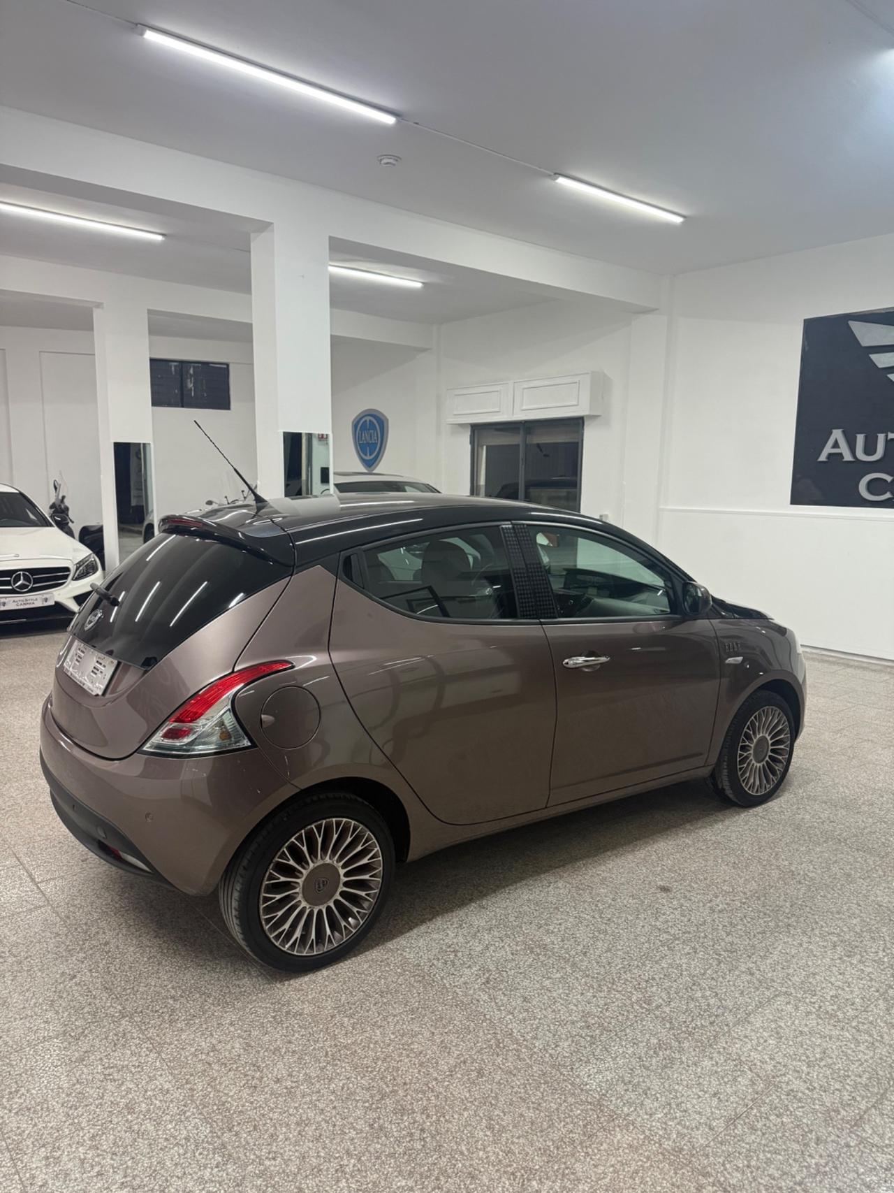 Lancia Ypsilon 1.2 69 CV 5 porte Elle