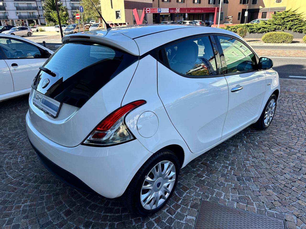 Lancia Ypsilon 1.2Bz 69Cv 5P - Uniproprietario