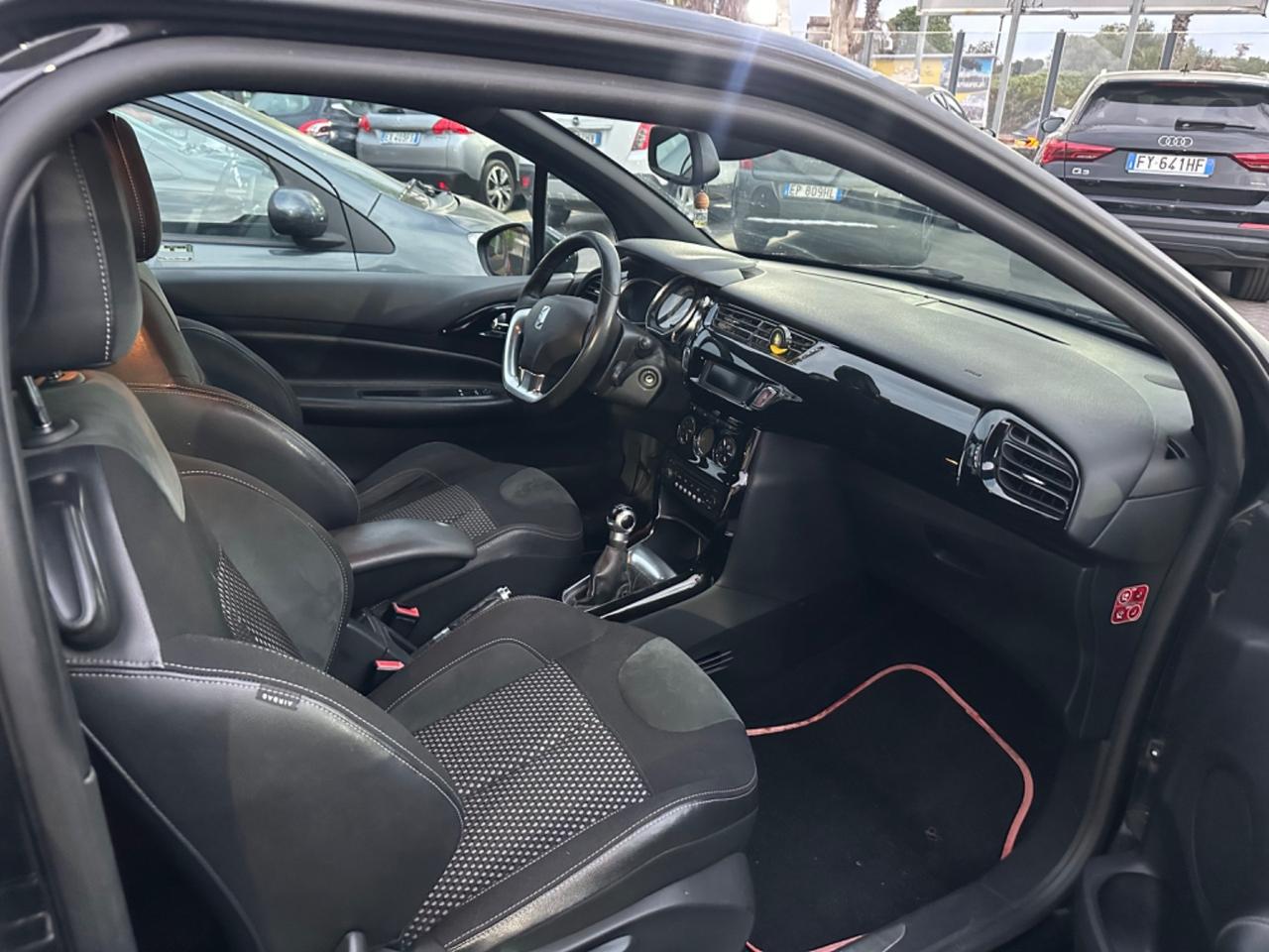 Ds DS3 3 1.6 e-HDi 90 airdream Just Black