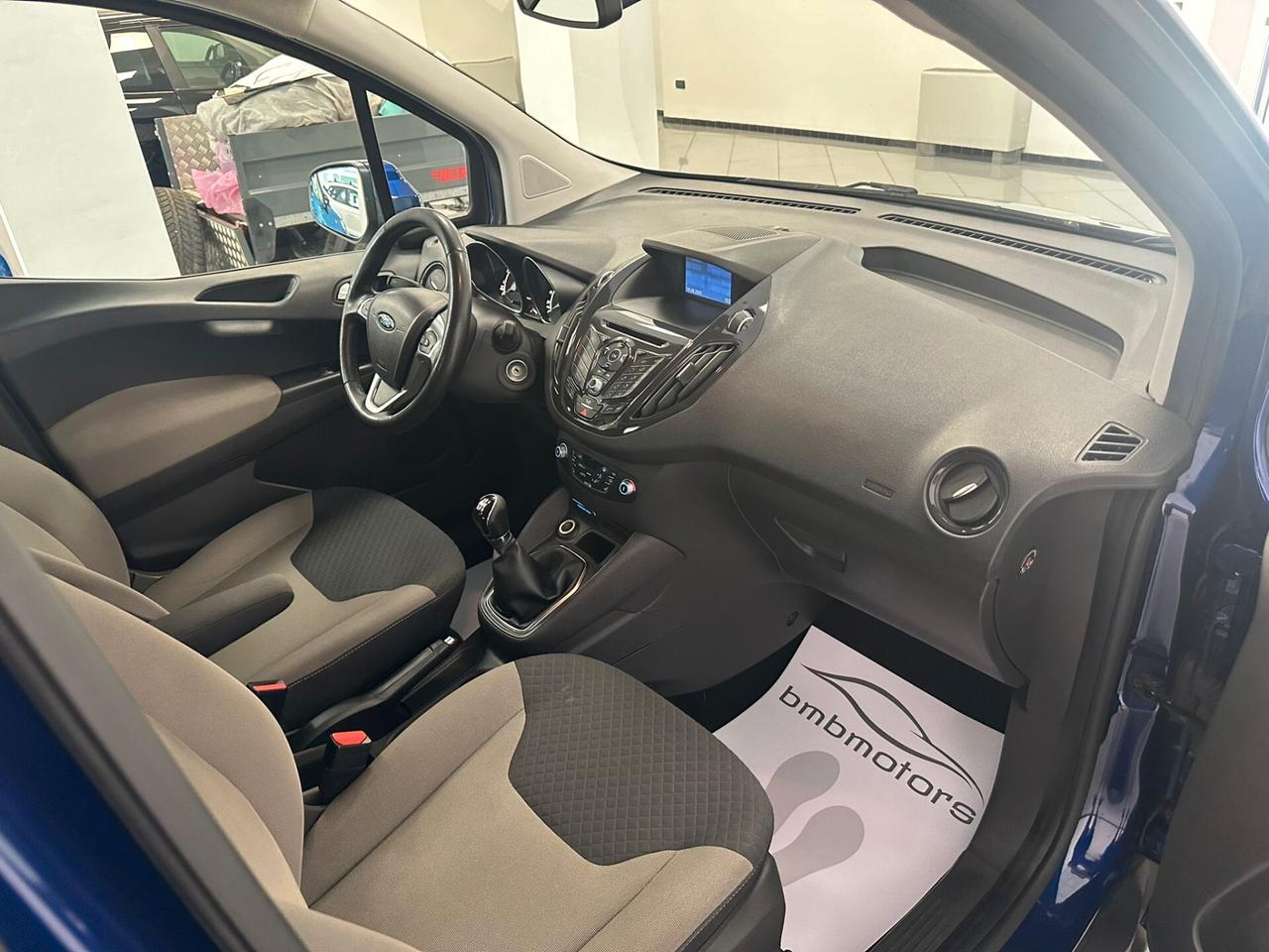 Ford Tourneo Courier 1.0 EcoBoost 100 CV Titanium
