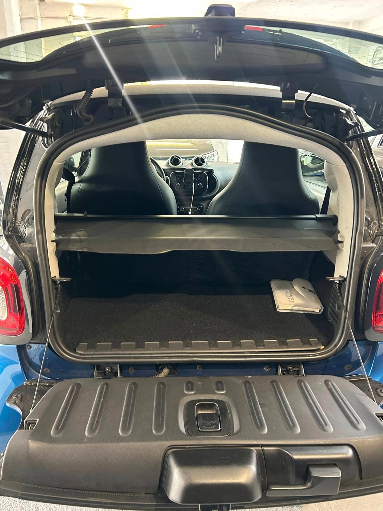 Smart ForTwo 70 1.0 SOLO 67.000KM - 2019