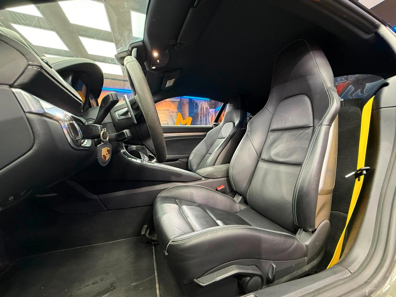 Porsche 718 Cayman 2.0 Style Edition (718)