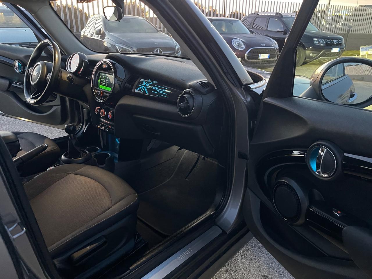 MINI 1.5 D 5 porte 95CV BAKER STREET FUL LED MY20