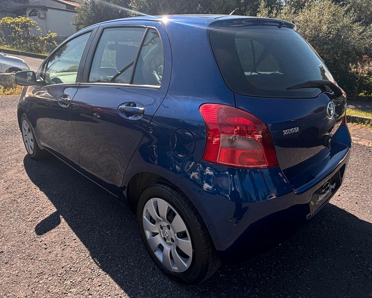 Toyota Yaris 1.4 D-4D 5 porte Sol Automatica