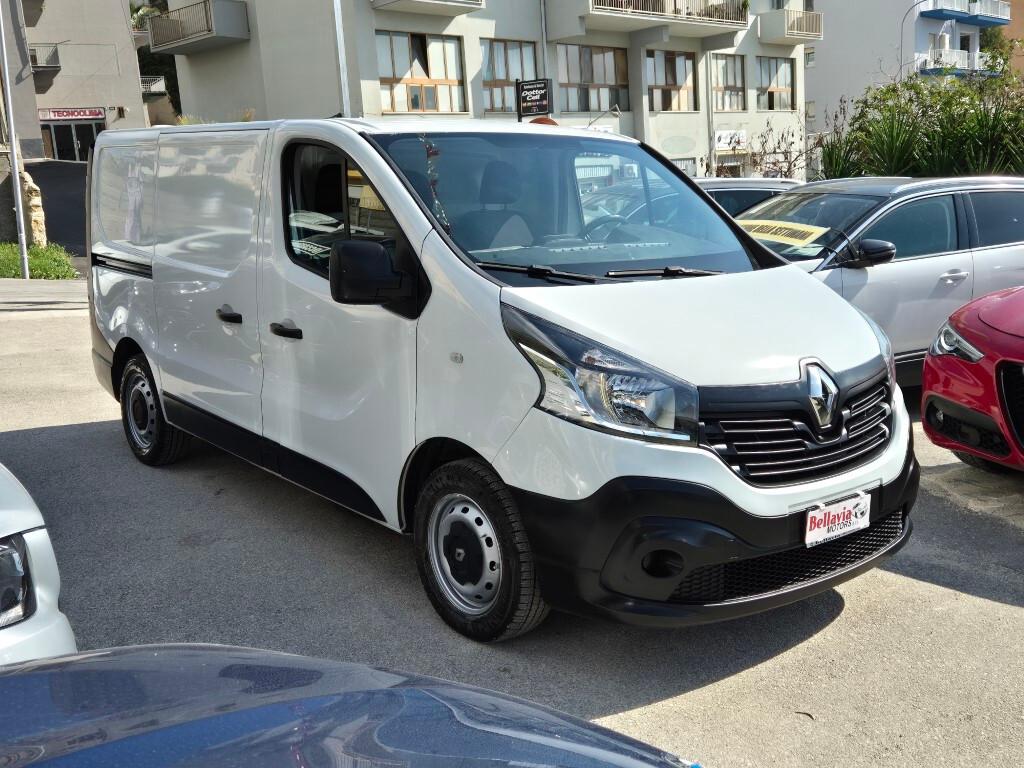 Renault Trafic 1.6 dci 120cv 3 posti SCAFFALI