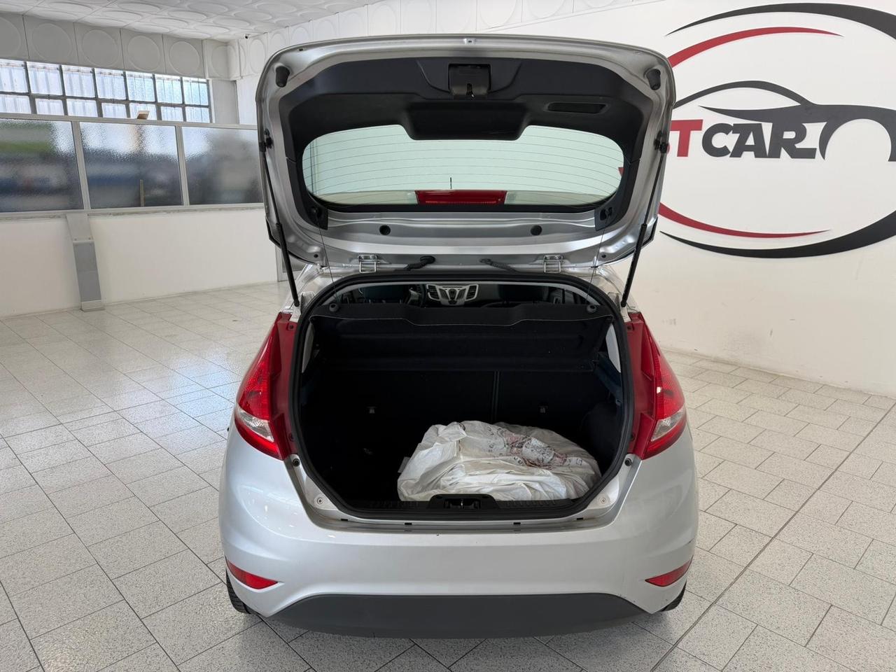 Ford Fiesta 1.4 5 porte Bz.- GPL Titanium