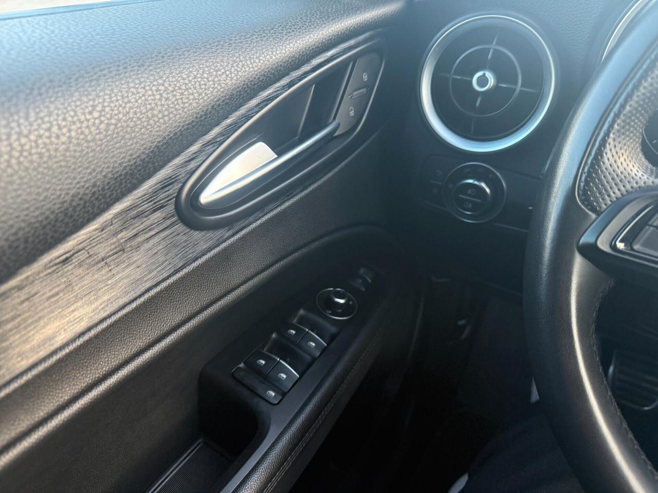 Alfa Romeo Stelvio 2.2 Turbodiesel 160 CV AT8 RWD Sprint