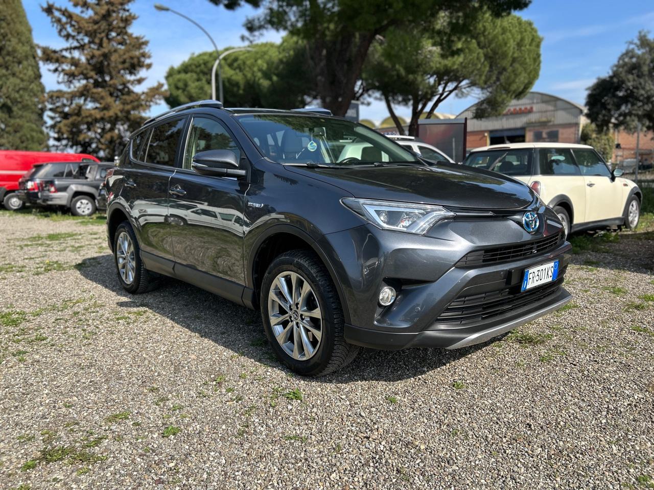Toyota RAV4 2.5 Hybrid 2WD*NAVI*PELLE*RETROCAMERA*