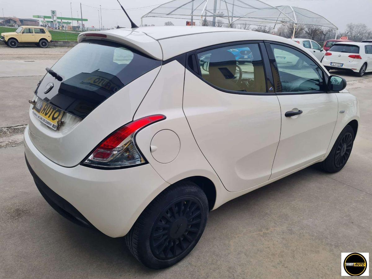LANCIA Ypsilon 1.2 Benzina-26.000 Km-Neopatentati
