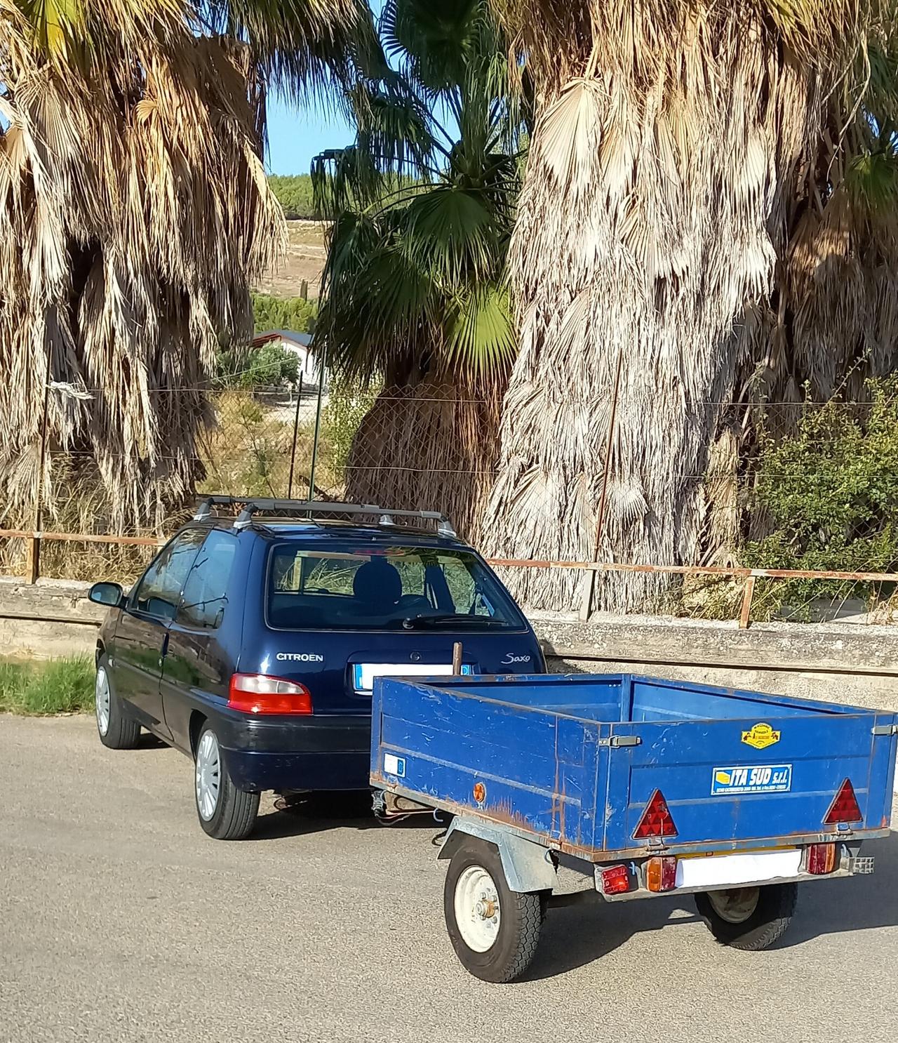 citroen saxo con gancio e carrello