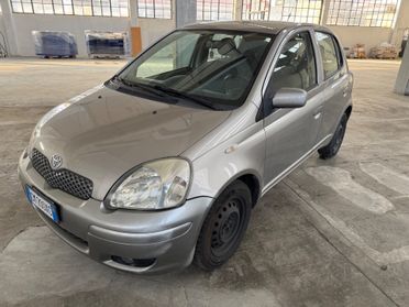 Toyota Yaris 1.3i 16V cat 5 porte Sol NEOPATENTATI