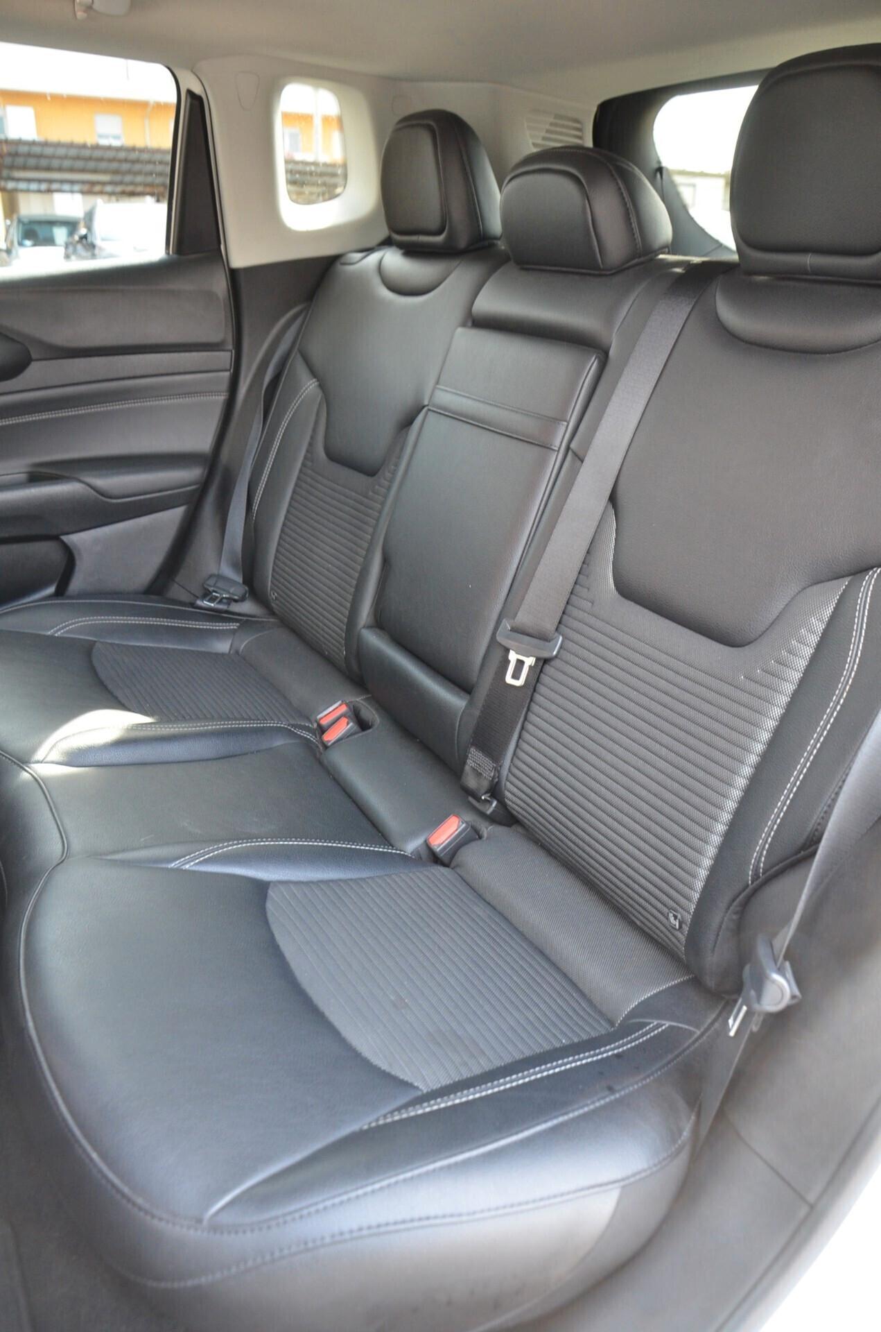 Jeep Compass 1.6 Multijet II 2WD Night Eagle