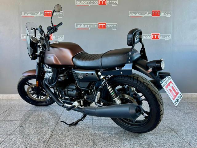 MOTO GUZZI V7 STONE - *NIGHT PACK*