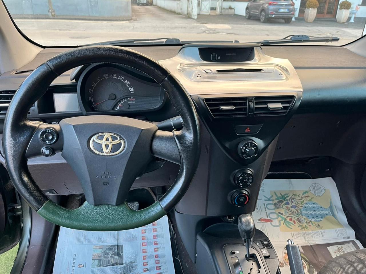 Toyota iQ Automatica