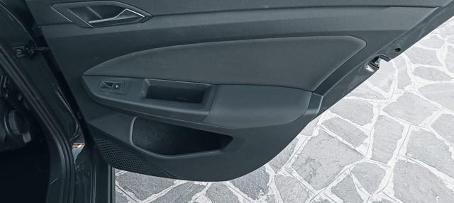 VOLKSWAGEN Golf 1.0 TSI EVO Life..anche per neopatentati