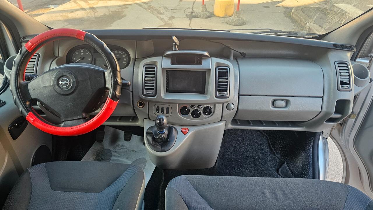 Opel Vivaro 2.0 CDTI 114CV / 6 POSTI/ GANCIO TRAINO