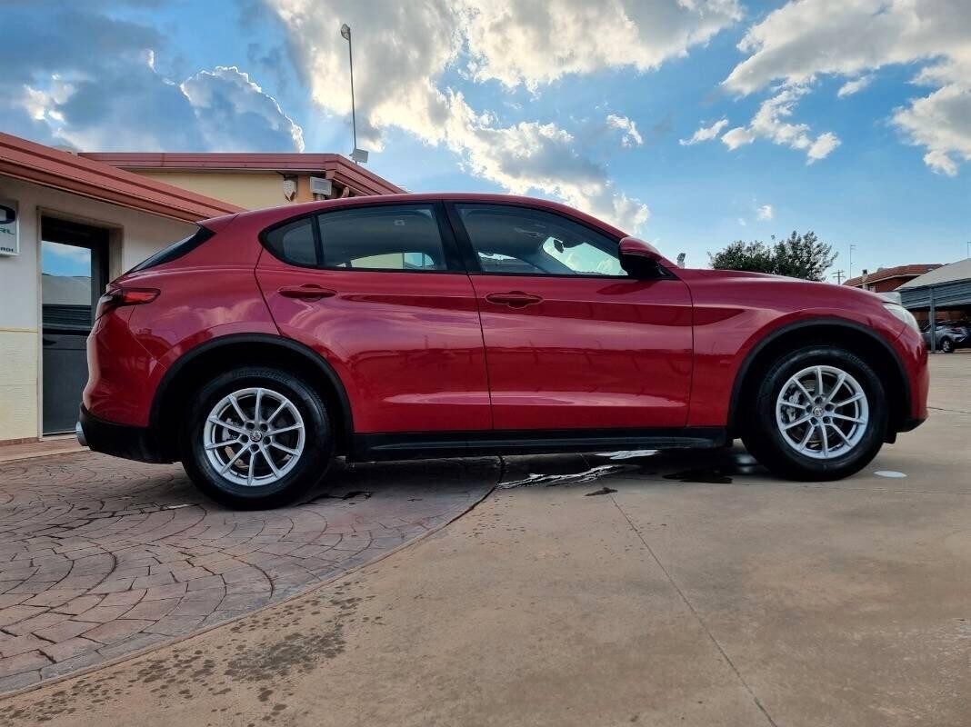 Alfa Romeo Stelvio 2.2 Turbodiesel 190 CV AT8 RWD Business
