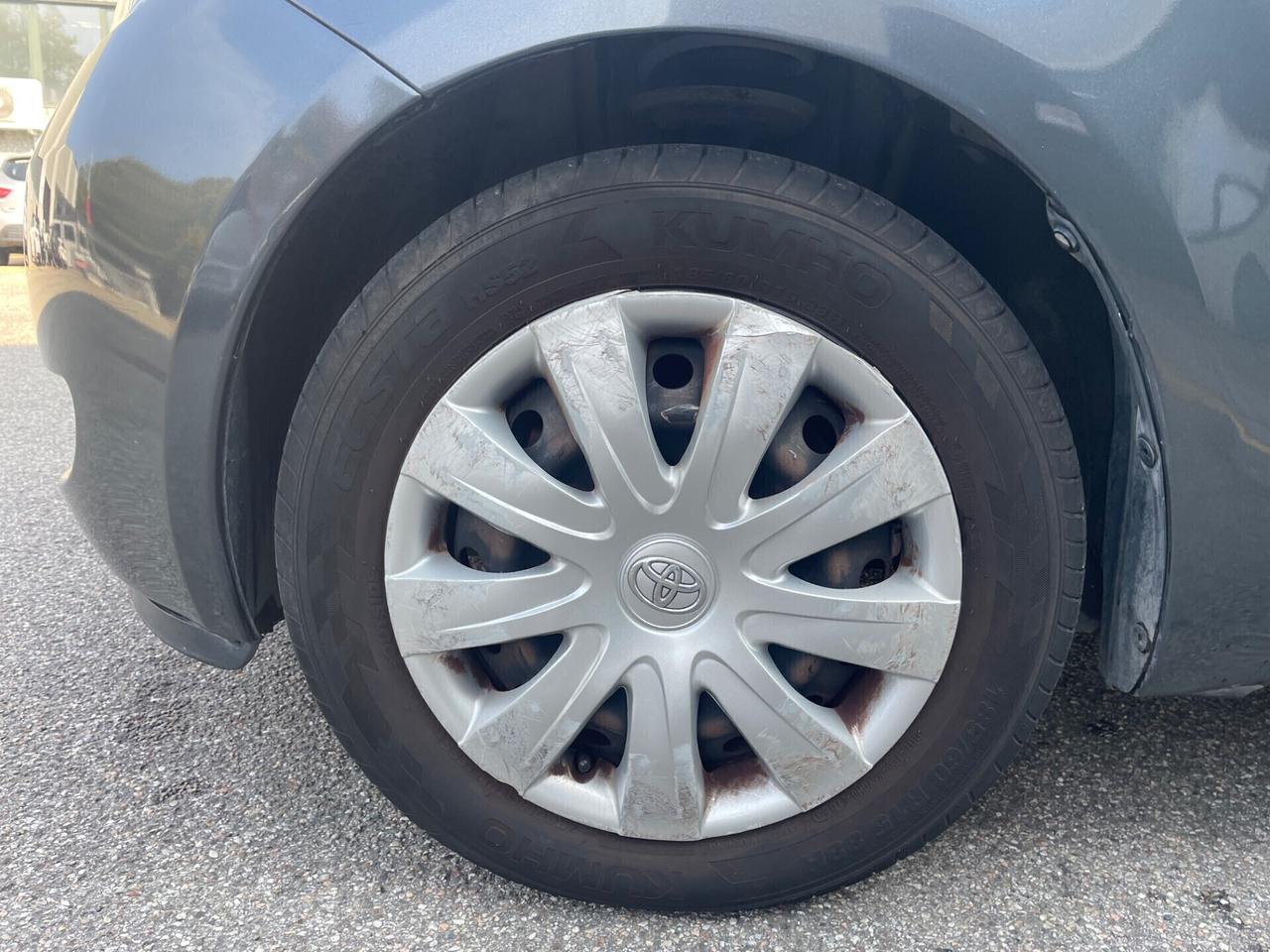 Toyota Yaris 1.3 5 porte Navi*Automatik*Solo 86000*