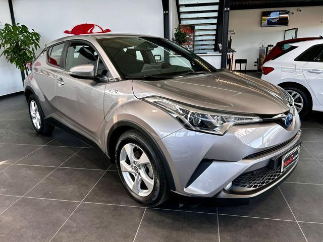 TOYOTA C-HR 1.8 Hybrid E-CVT Business