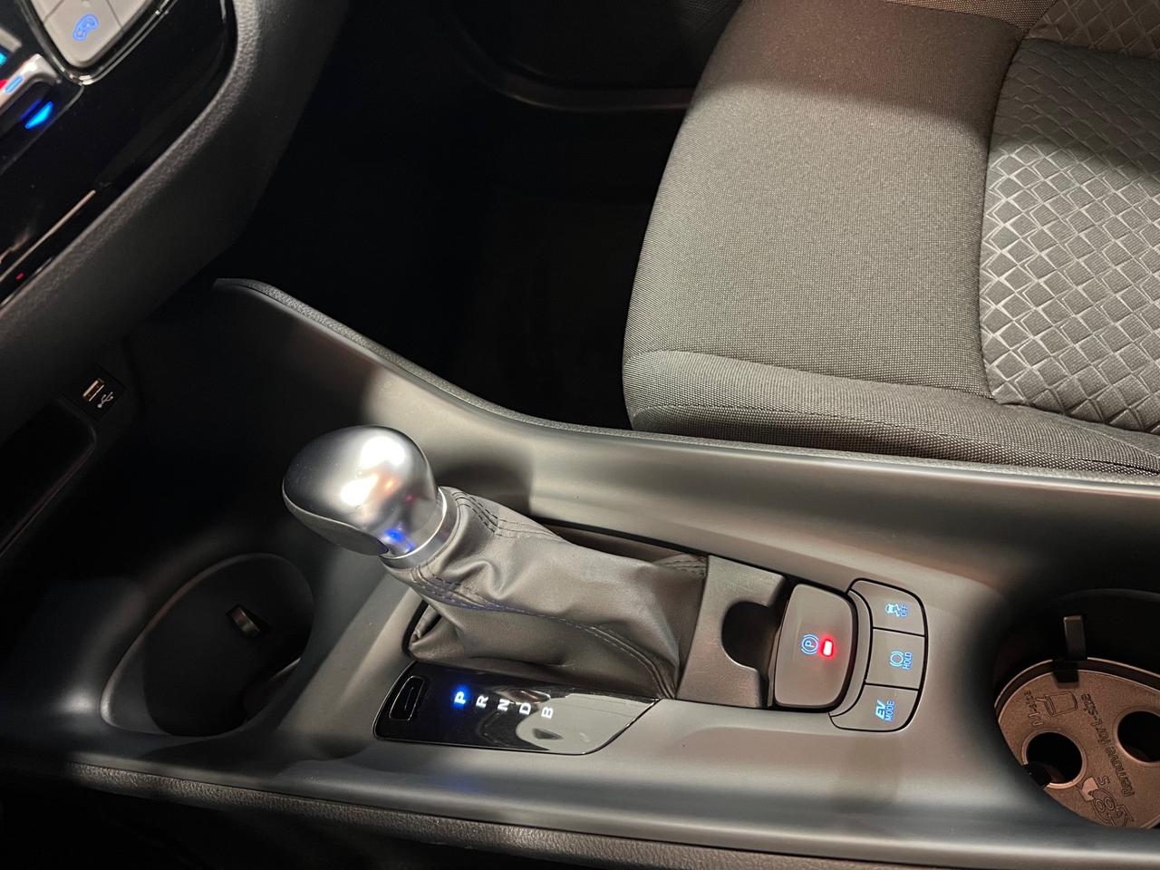 Toyota C-HR 1.8 Hybrid E-CVT Business