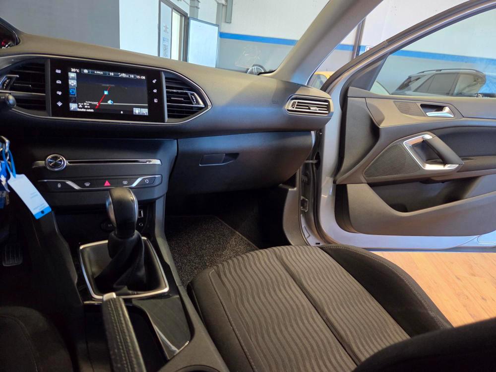 Peugeot 308 5 Porte 308 5p 1.6 bluehdi Active s&s 100cv