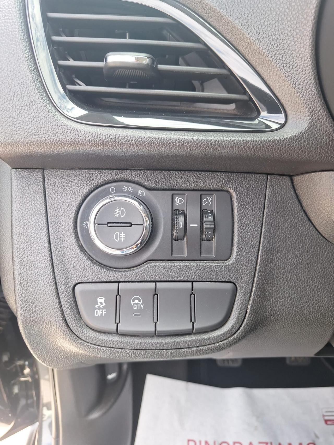Opel Karl Rocks 1.0 73 CV 2019