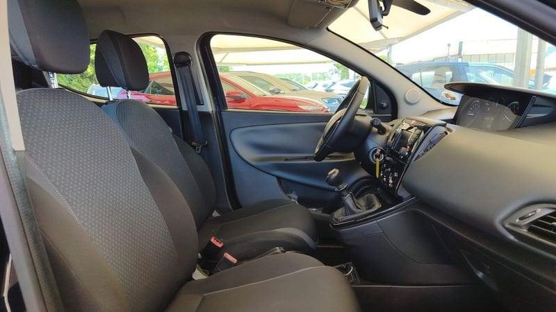 Lancia Ypsilon 1.2 69cv Silver