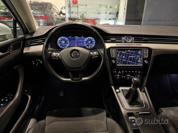 VOLKSWAGEN Passat 2.0 TDI 150CV HIGHLINE BERLINA