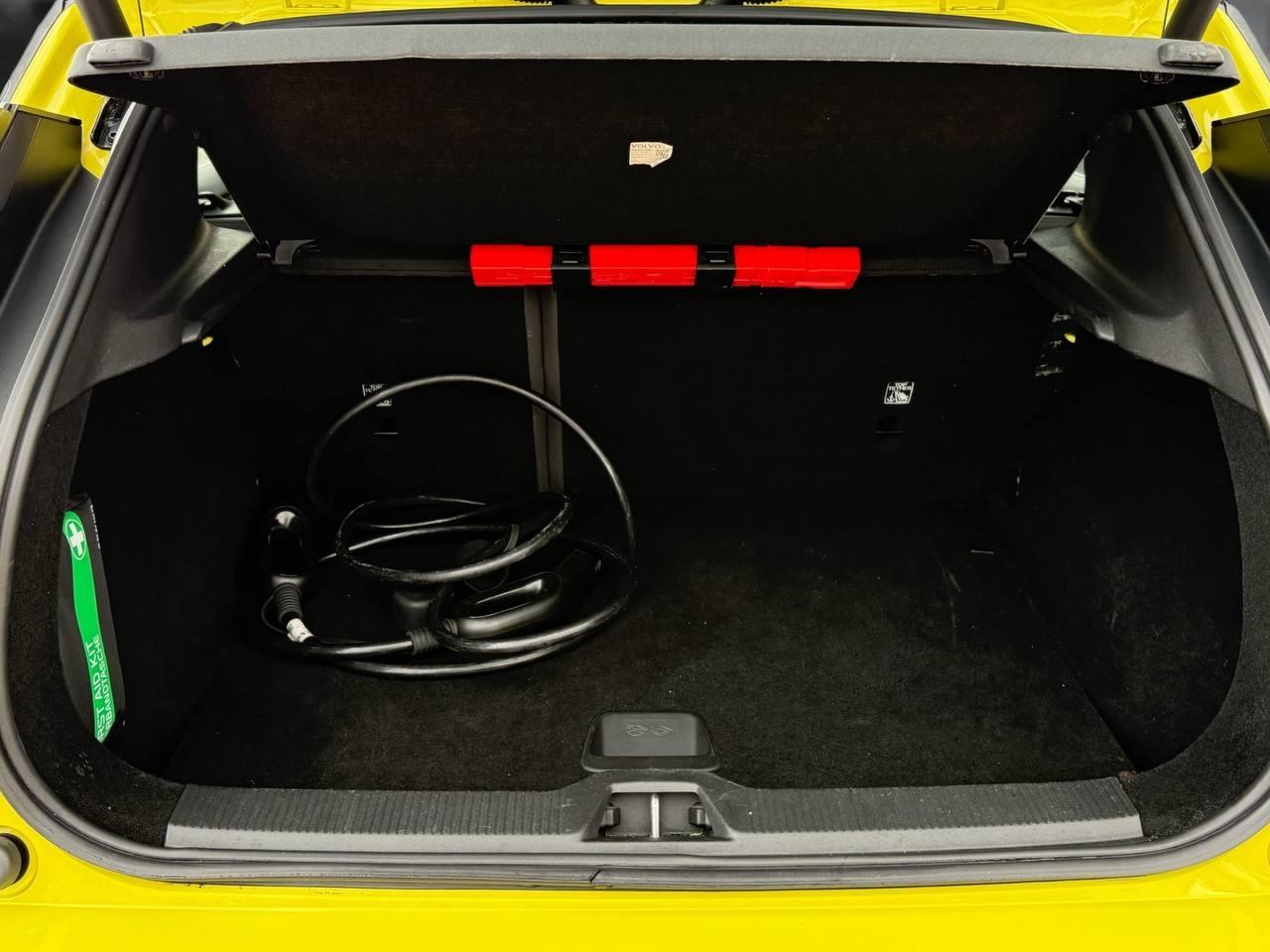 VOLVO EX30 Plus Single Motor Extended Range