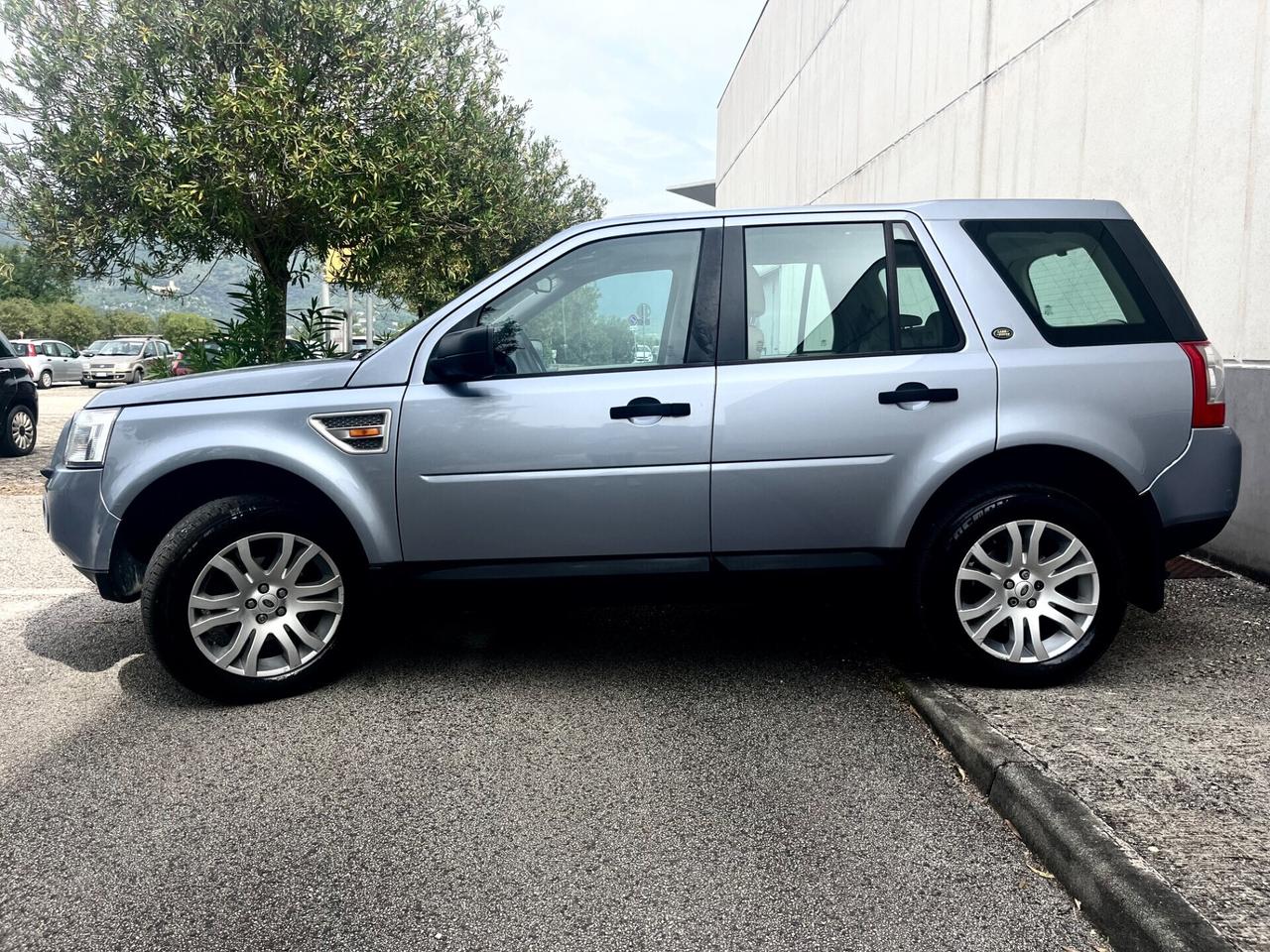 Land Rover Freelander 2.2 TD4 S.W. SE